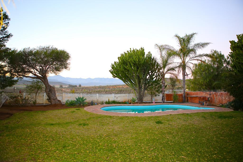 Oudtshoorn Homestay Accommodation Екстериор снимка